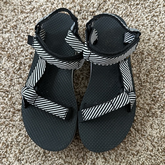 Black & White Platform Teva Sandals - Picture 2 of 5